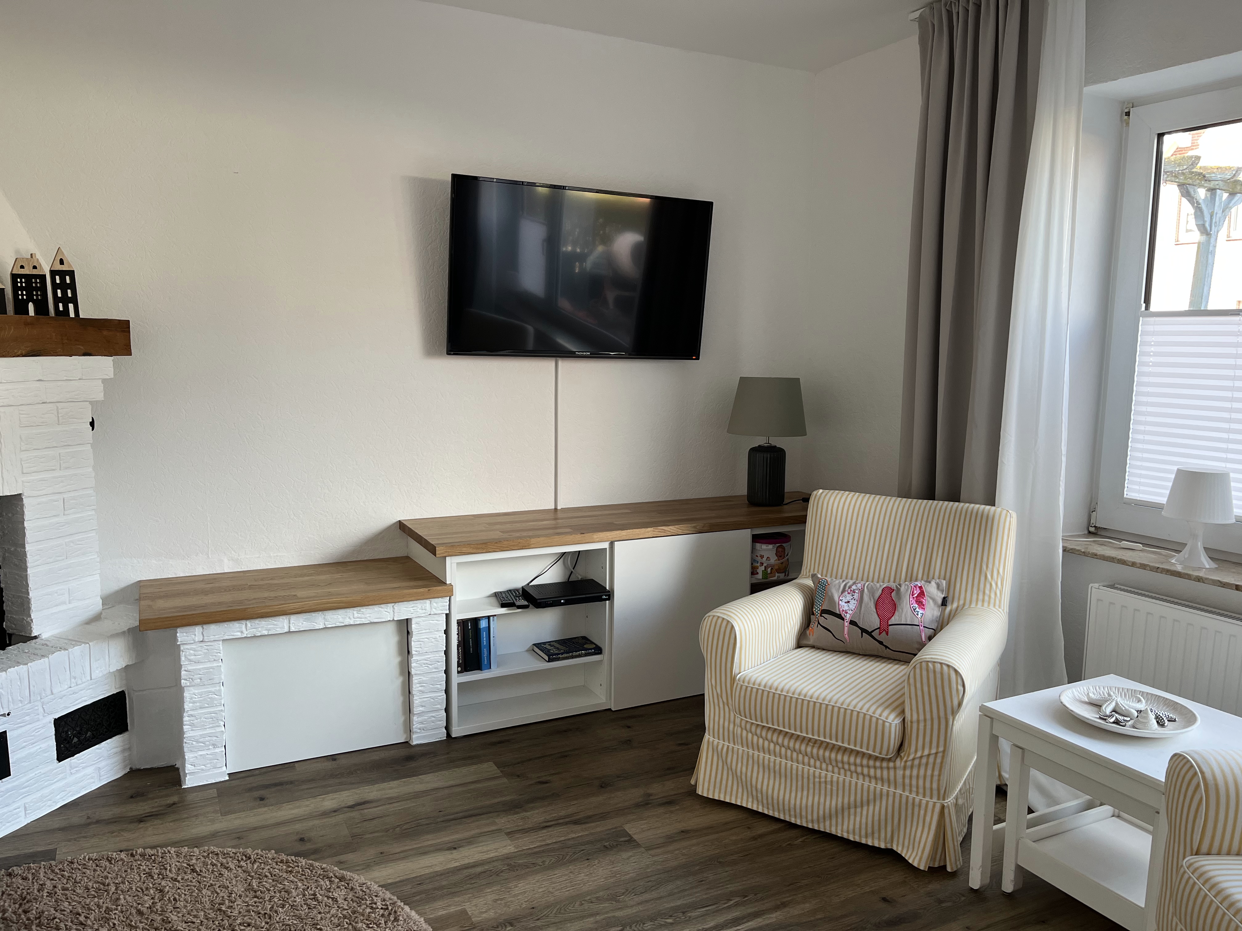 Mittschiffs Fernseher